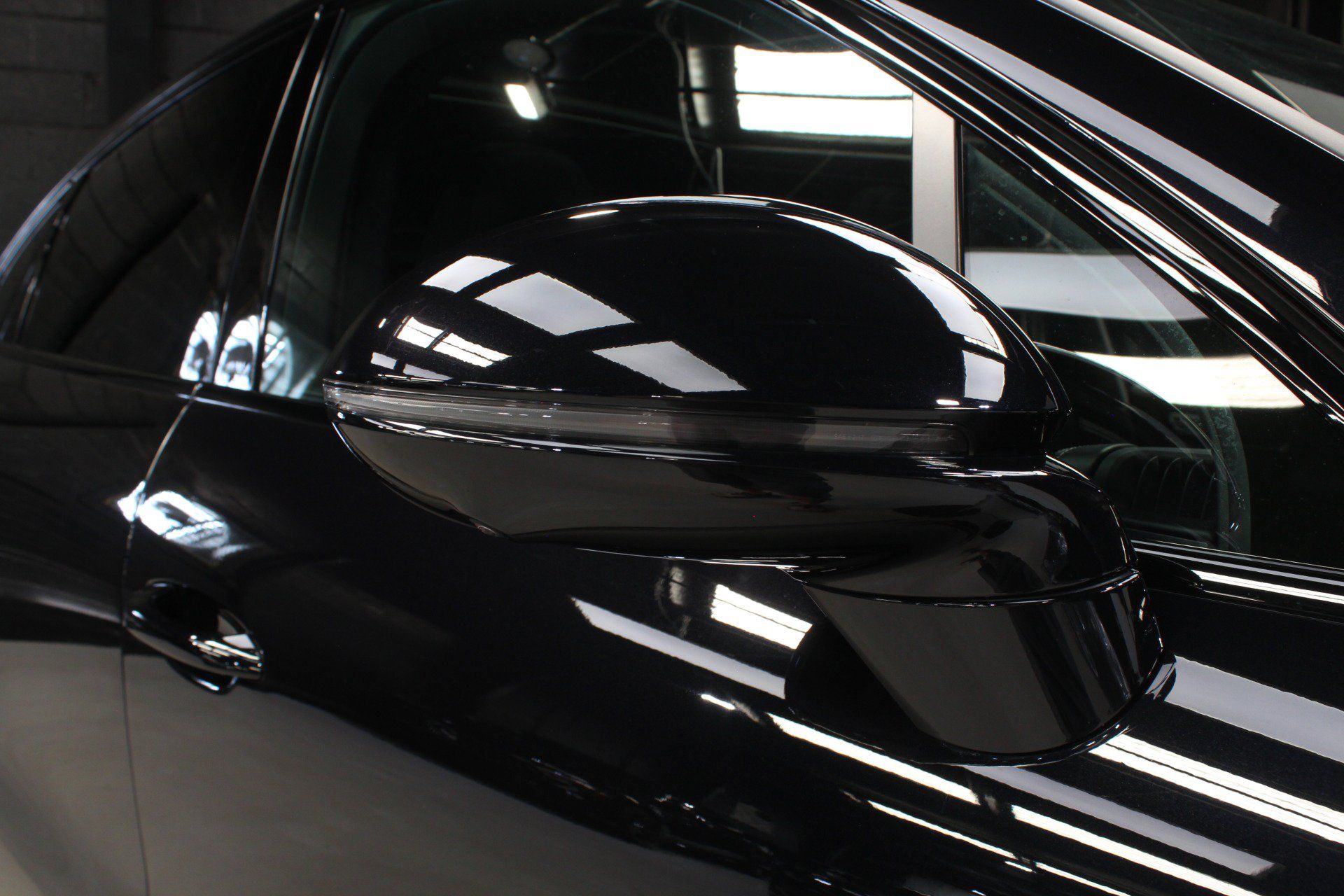Used 2022 Porsche Cayenne Turbo AWD/4WD image 23