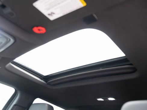 Used 2025 GMC Sierra 1500 AT4 w/ AT4 Premium Package image 12