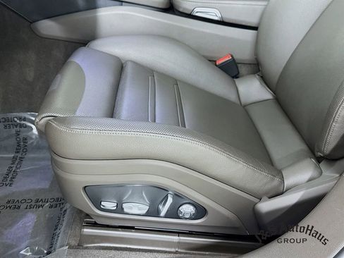 Used 2021 Porsche Panamera 4S image 25