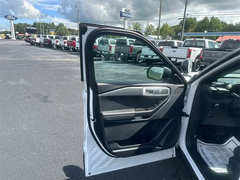 New 2025 Ford Explorer 4WD Police Interceptor image 15