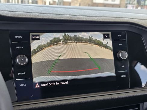 Used 2020 Volkswagen Jetta SEL Premium image 14