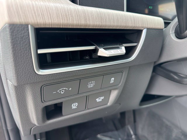 Used 2025 Hyundai Sonata Limited FWD image 21