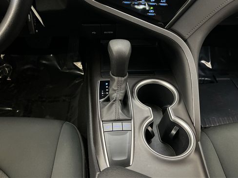 Used 2022 Toyota Camry LE image 20