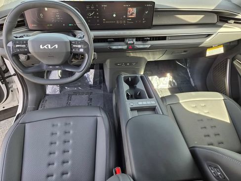 New 2026 Kia EV9 Wind AWD/4WD image 16