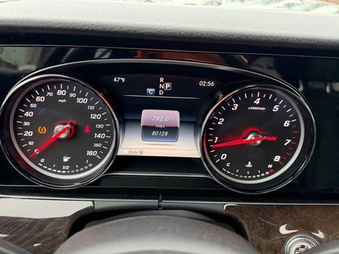 Used 2017 Mercedes-Benz E 300 4MATIC image 22