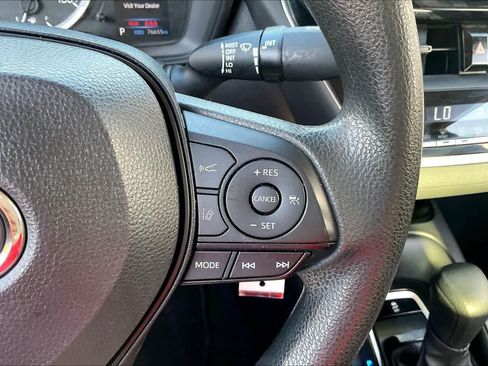 Used 2022 Toyota Corolla LE FWD image 36