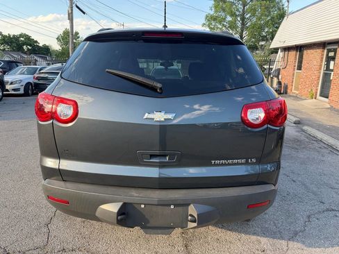 Used 2011 Chevrolet Traverse LS FWD image 7
