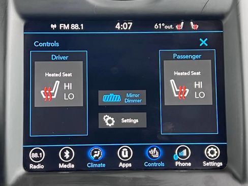 Used 2018 Chrysler 300 S image 34