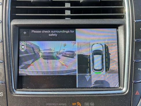 Used 2018 Lincoln MKX Reserve w/ Driver Assistance Package FWD image 20