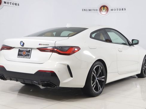 Used 2023 BMW M440i Coupe image 3