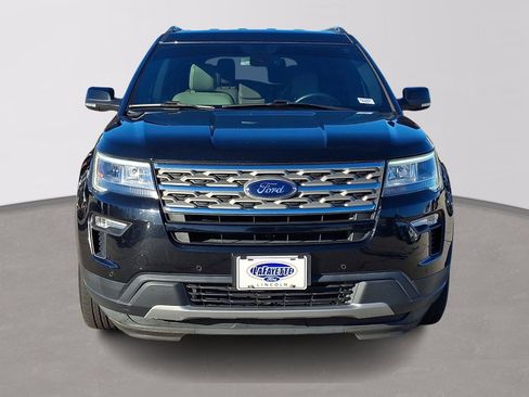 Used 2018 Ford Explorer XLT w/ Equipment Group 202A image 2