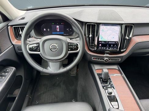 Used 2023 Volvo XC60 B5 Plus w/ Climate Package AWD/4WD image 27