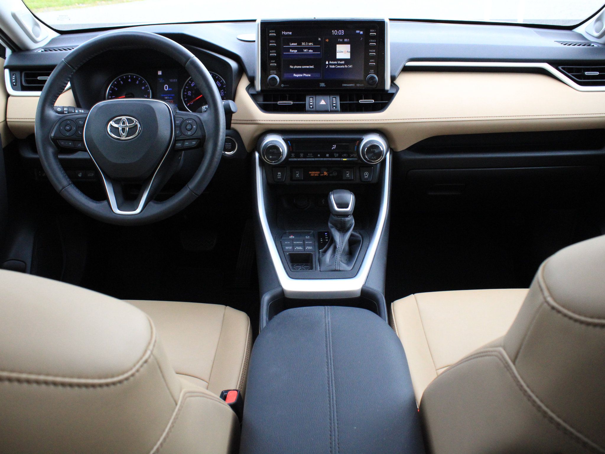 Used 2020 Toyota RAV4 XLE Premium AWD/4WD image 18