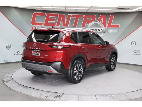 Used 2023 Nissan Rogue SV w/ SV Premium B Package FWD image 4