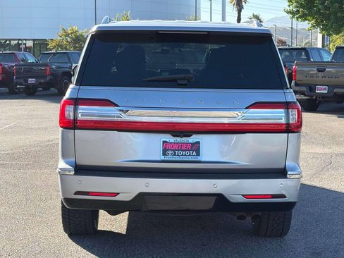 Used 2021 Lincoln Navigator L Reserve RWD image 4