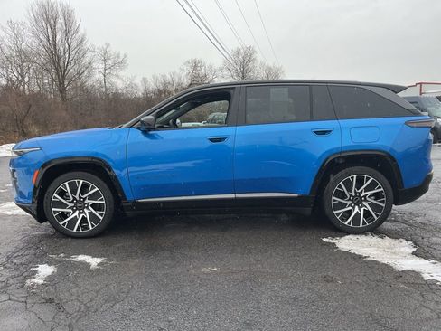 Used 2025 Jeep Wagoneer S Limited image 4