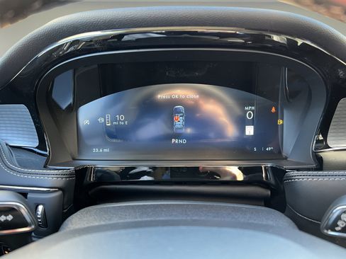 Used 2024 Lincoln Corsair Premiere w/ Equipment Group 101A image 12