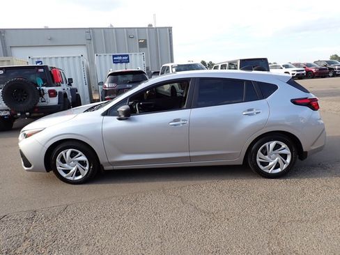Used 2025 Subaru Impreza 2.0i AWD/4WD image 2