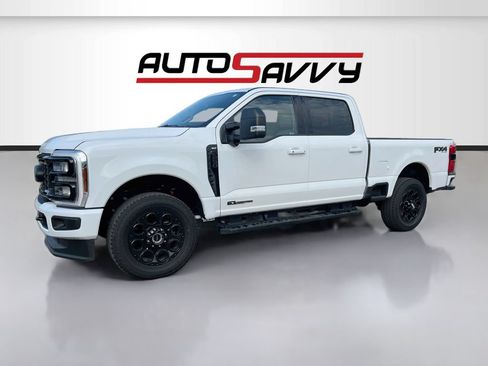 Used 2025 Ford F250 XLT w/ Black Appearance Package AWD/4WD image 3