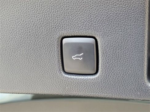 Used 2023 Ford Escape SE w/ PHEV Premium Package image 9