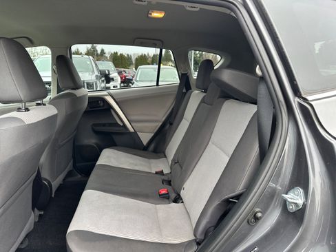 Used 2013 Toyota RAV4 LE image 10
