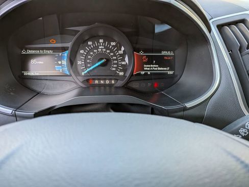 Used 2017 Ford Edge Titanium w/ Technology Package image 17