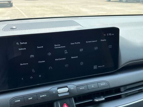 Used 2025 Kia K4 LXS image 21