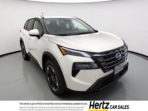 Used 2025 Nissan Rogue SV image 1