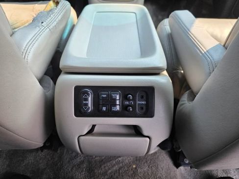 Used 2001 GMC Yukon SLT AWD/4WD image 17