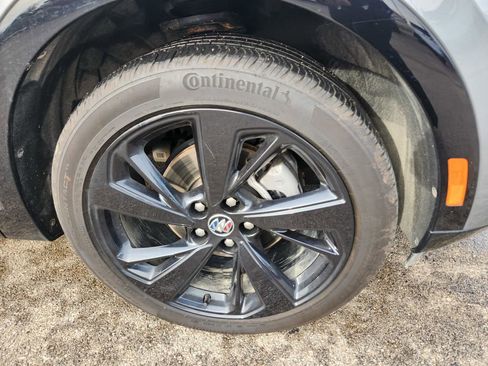 Used 2023 Buick Envision Essence w/ Sport Touring Package image 42