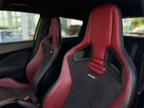 Used 2015 Nissan Juke NISMO RS FWD image 5