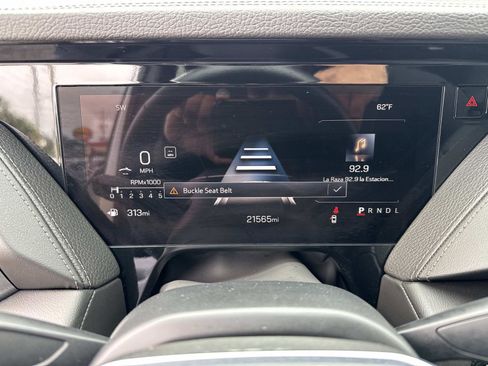 Used 2025 GMC Yukon Denali image 30