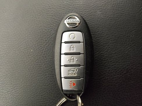 Used 2016 Nissan Pathfinder SL w/ SL Premium Package AWD/4WD image 32