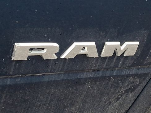 Used 2024 RAM 2500 Big Horn w/ Bed Utility Group image 29