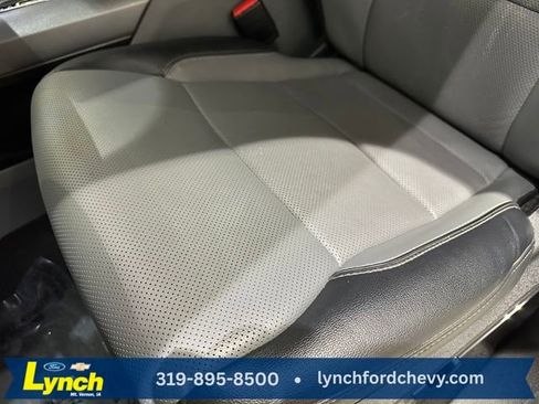 Used 2023 Ford F150 Lariat w/ Trailer Tow Package image 8