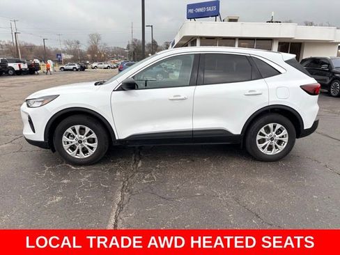 Used 2023 Ford Escape Active AWD/4WD image 2