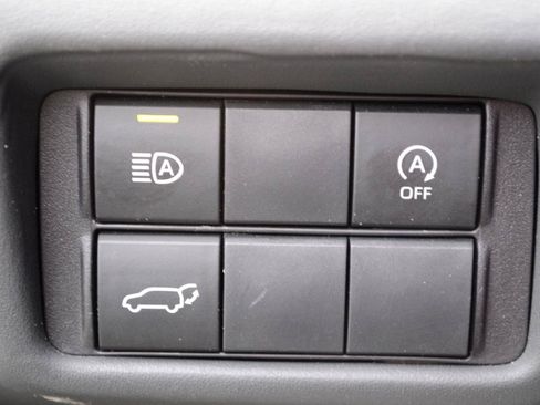 Used 2024 Toyota Highlander XSE AWD/4WD image 35