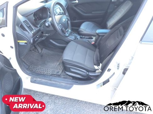 Used 2015 Kia Forte LX w/ Popular Package FWD image 5