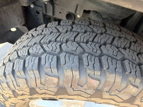 Used 2020 Jeep Wrangler Sport AWD/4WD image 8