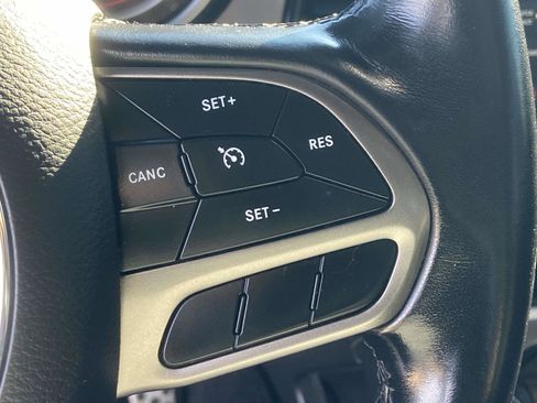 Used 2021 Dodge Challenger SXT w/ Plus Package image 20