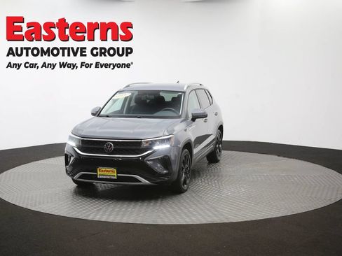 Used 2022 Volkswagen Taos SE AWD/4WD image 52