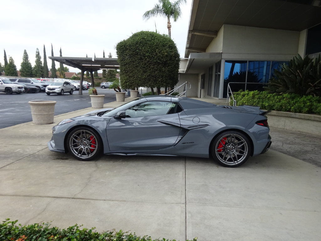Certified 2025 Chevrolet Corvette Z06 RWD image 5