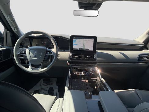 Certified 2019 Lincoln Navigator L Reserve image 23