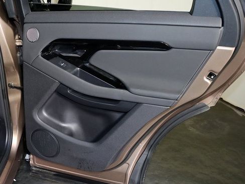 Used 2024 Land Rover Range Rover Evoque Dynamic SE image 28