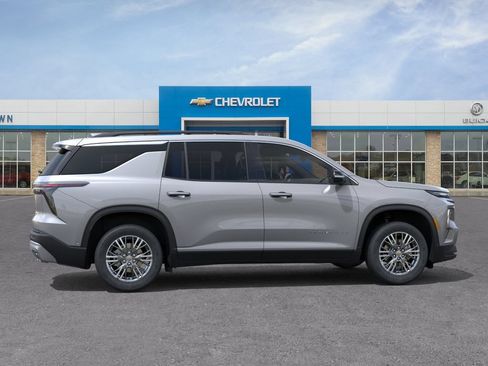 New 2027 Chevrolet Traverse LT w/ LPO, Floor Liner Package FWD image 5