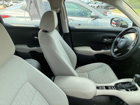Used 2025 Honda HR-V LX image 15