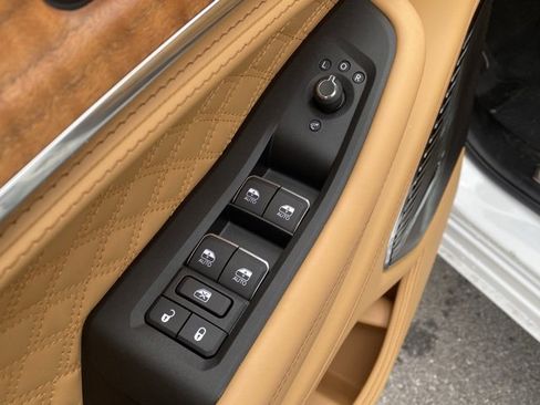 New 2025 Jeep Grand Cherokee Summit image 13