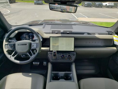 New 2026 Land Rover Defender 110 AWD/4WD image 13