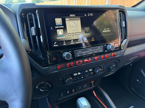 Used 2025 Nissan Frontier PRO-4X w/ Pro Convenience Package image 29