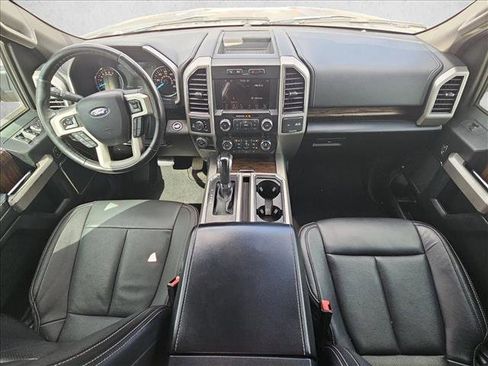 Used 2019 Ford F150 Lariat image 16